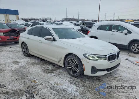 2022 BMW 530 Xi z USA, uszkodzony, nr VIN WBA13BJ01NWX83935